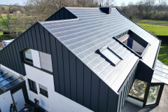 Dachsanierung // Erlus Linea // Prefa Aluminiumblech